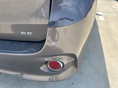 Used 2013 Toyota Sienna SE FWD image 5