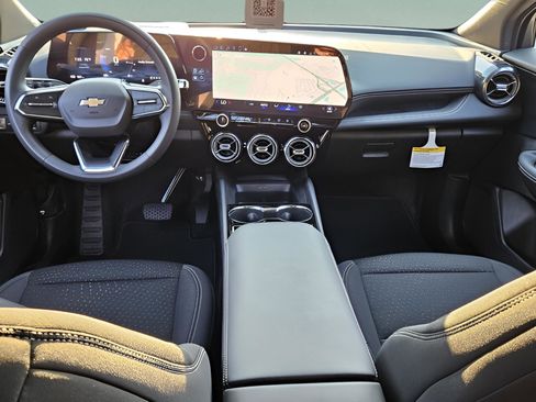 New 2025 Chevrolet Blazer EV LT image 9