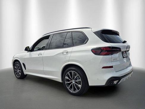New 2026 BMW X5 xDrive50e w/ M Sport Package AWD/4WD image 5