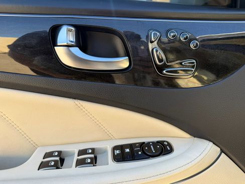 Used 2014 Hyundai Equus Signature image 8