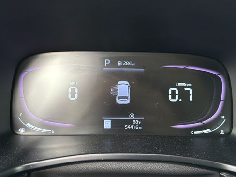 Used 2024 Kia Soul LX w/ Option Group 015 FWD image 17