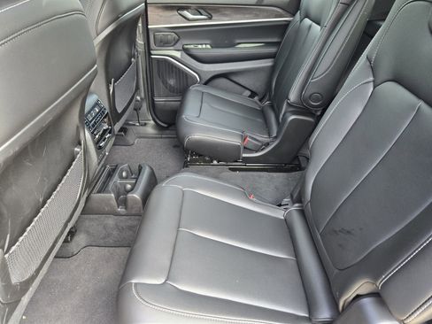 New 2026 Jeep Grand Cherokee L Limited RWD image 36