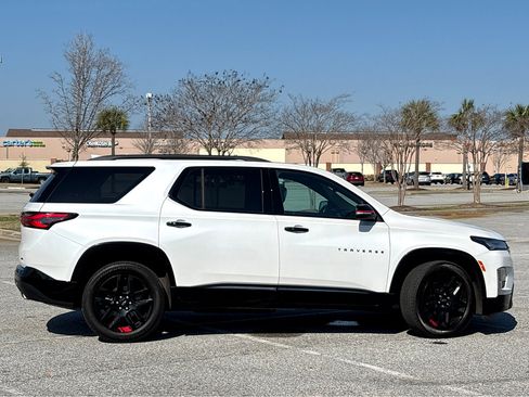Used 2022 Chevrolet Traverse Premier w/ Redline Edition image 27