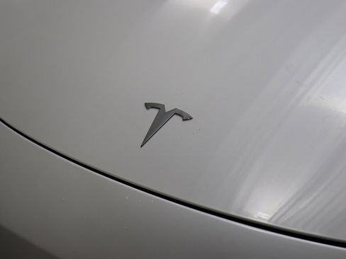 Used 2023 Tesla Model 3 Long Range image 3