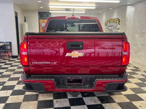 Used 2018 Chevrolet Colorado Z71 AWD/4WD image 10