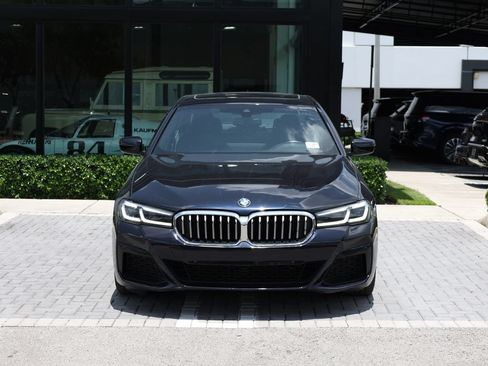 Used 2023 BMW 530i xDrive w/ M Sport Package AWD/4WD image 3
