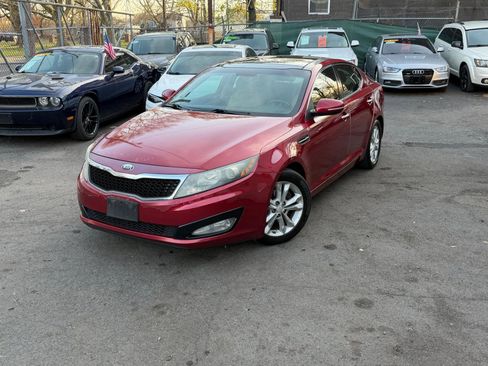Used 2013 Kia Optima EX w/ Premium Pkg image 3