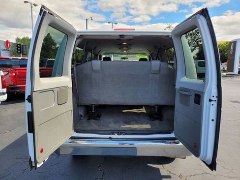 Used 2013 Ford E-350 and Econoline 350 XLT RWD image 18
