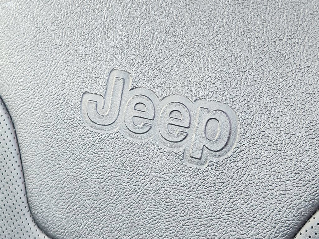 Used 2020 Jeep Compass Limited AWD/4WD image 13