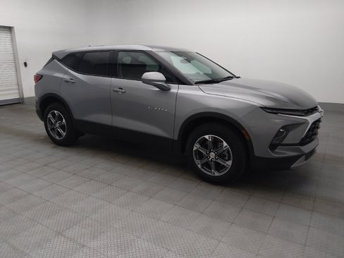 Used 2025 Chevrolet Blazer LT FWD image 11