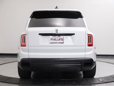 Used 2023 Rolls-Royce Cullinan AWD/4WD image 4