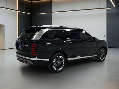 Certified 2026 Hyundai Palisade Limited FWD image 5