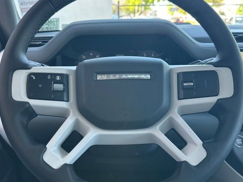 New 2026 Land Rover Defender 110 X-Dynamic SE image 17