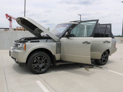 Used 2010 Land Rover Range Rover Supercharged AWD/4WD image 56