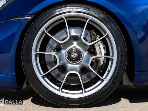 Used 2021 Porsche 911 Turbo image 9