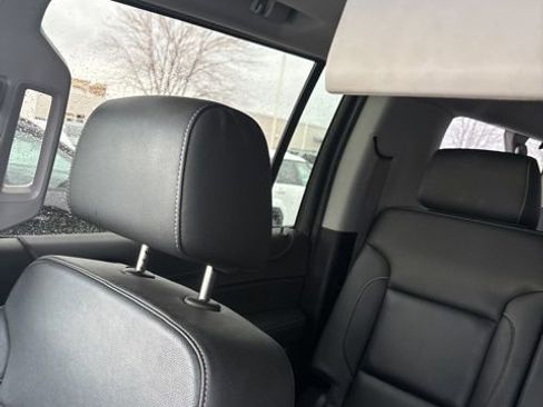 Used 2019 GMC Yukon XL SLT image 25