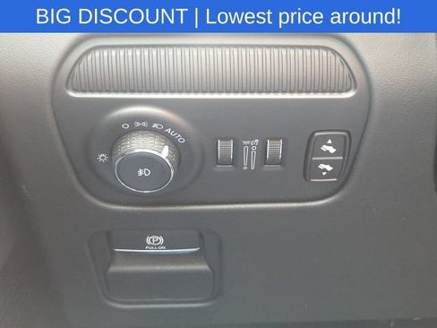 Used 2024 Jeep Grand Wagoneer Series III w/ Quick Order Packagew 28T AWD/4WD image 33