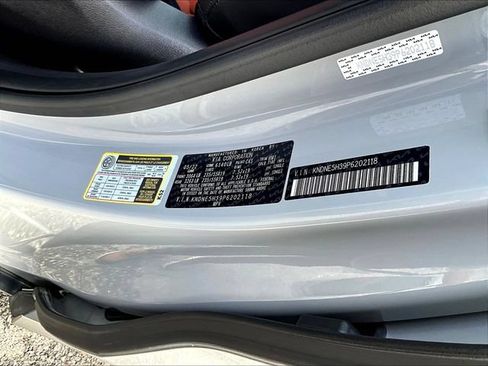 Certified 2023 Kia Carnival SX FWD image 24