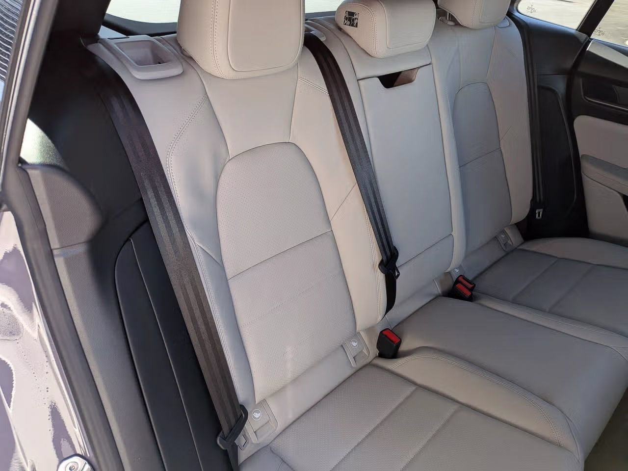 Certified 2026 Porsche Macan Electric RWD image 22