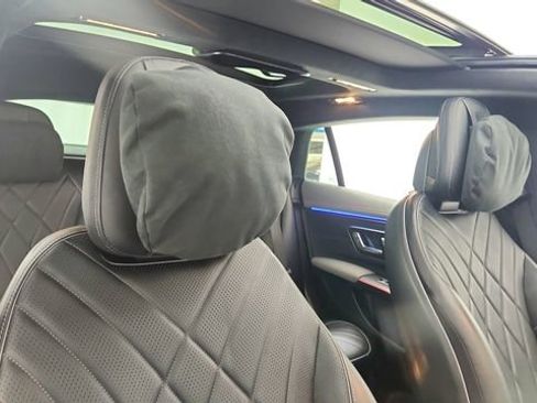 Used 2023 Mercedes-Benz EQS 580 580 image 23