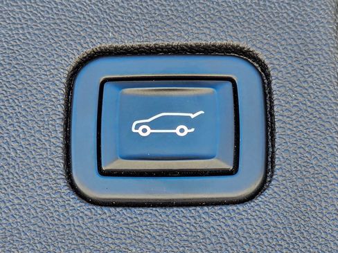 Used 2022 Chevrolet Equinox LT image 33