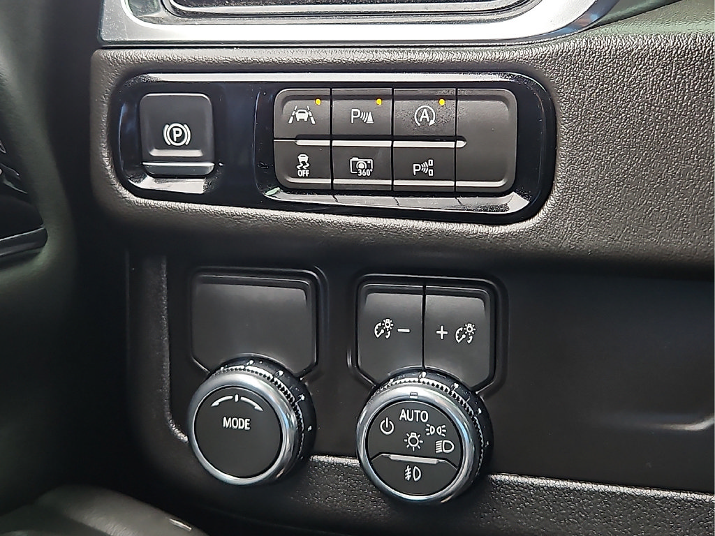 Used 2026 GMC Yukon Elevation RWD image 15