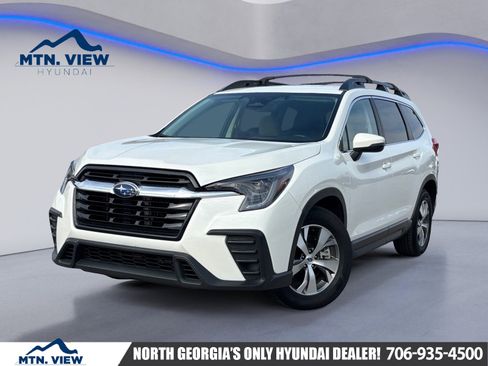 Used 2023 Subaru Ascent Premium w/ Convenience Package image 1