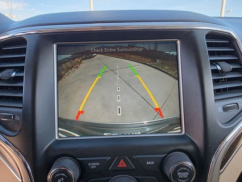 Used 2014 Jeep Grand Cherokee Limited image 21