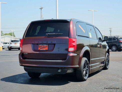 Used 2019 Dodge Grand Caravan SXT image 26