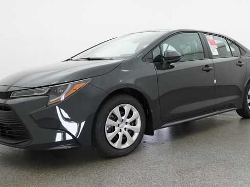 Used 2026 Toyota Corolla LE FWD image 20