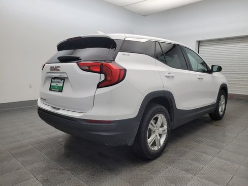 Used 2018 GMC Terrain SLE image 9