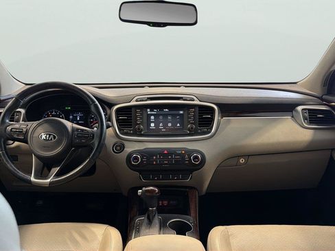 Used 2017 Kia Sorento EX AWD/4WD image 11