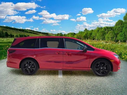 Used 2024 Honda Odyssey Sport image 7