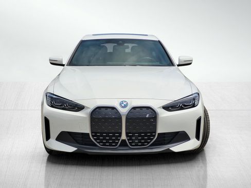 Used 2024 BMW i4 eDrive35 w/ Convenience Package image 2