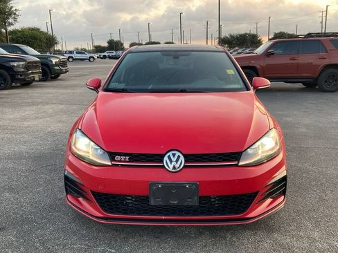 Used 2019 Volkswagen GTI SE FWD image 2