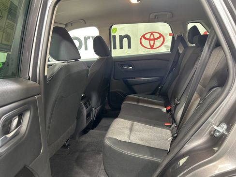 Used 2025 Nissan Rogue SV AWD/4WD image 19
