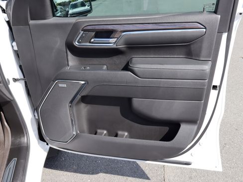 Used 2024 Chevrolet Silverado 1500 LTZ w/ Technology Package AWD/4WD image 35