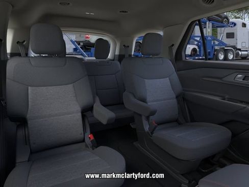 New 2026 Ford Explorer Active RWD image 11