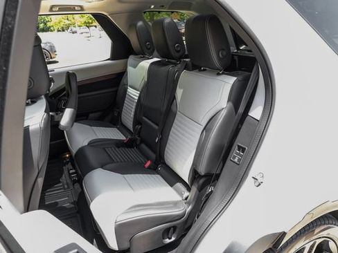 New 2026 Land Rover Discovery Dynamic SE AWD/4WD image 50