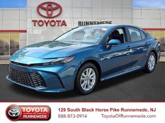 Used 2025 Toyota Camry LE FWD video 3
