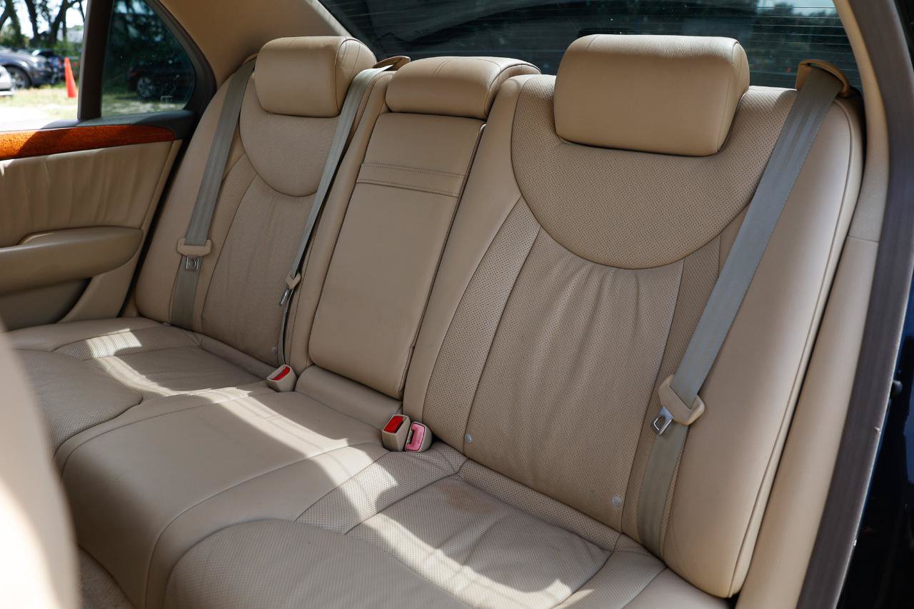 Used 2005 Lexus LS 430 w/ Premium Pkg RWD image 8