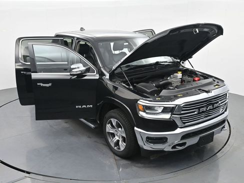 Used 2020 RAM 1500 Laramie AWD/4WD image 32