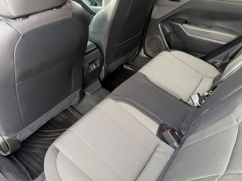 Used 2024 Subaru Crosstrek 2.0i Premium image 4