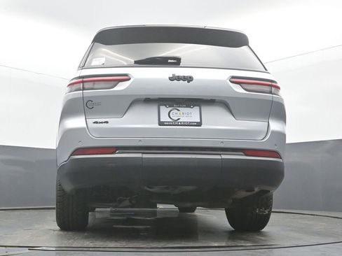 Used 2024 Jeep Grand Cherokee L Laredo AWD/4WD image 52