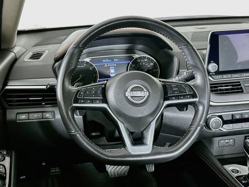 Used 2025 Nissan Altima 2.5 SR FWD image 18