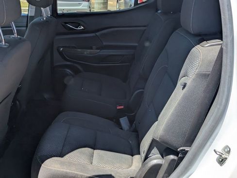 Used 2023 GMC Acadia SLE w/ Elevation Edition FWD image 9