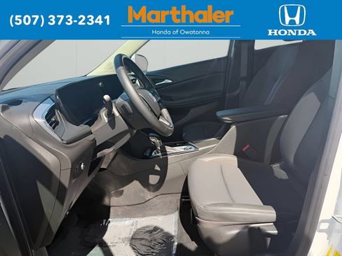 Used 2025 Buick Encore GX Preferred AWD/4WD image 28