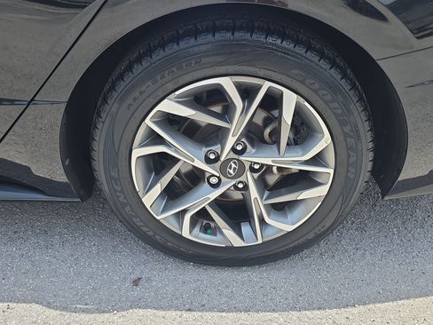 Used 2021 Hyundai Sonata SEL FWD image 11