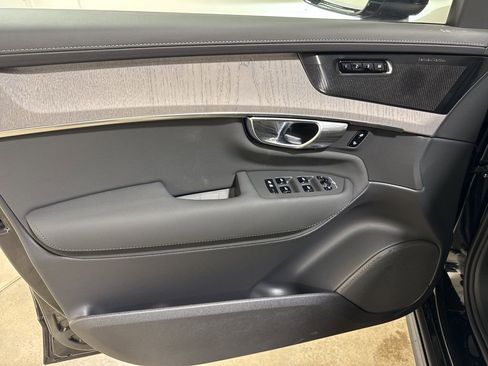 New 2026 Volvo XC90 T8 Ultra w/ Protection Package Premier AWD/4WD image 17