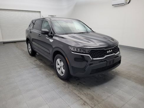 Used 2022 Kia Sorento LX image 13